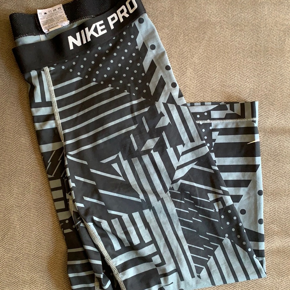 Nike Dri Fit Capri Leggings